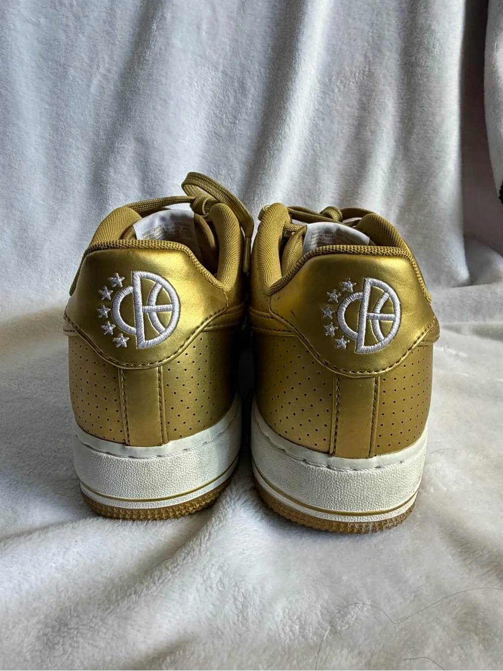 Nike Air Force 1 Low Top Gold Gold GS Size 8.5  M 10 W Sneaker 718152-700